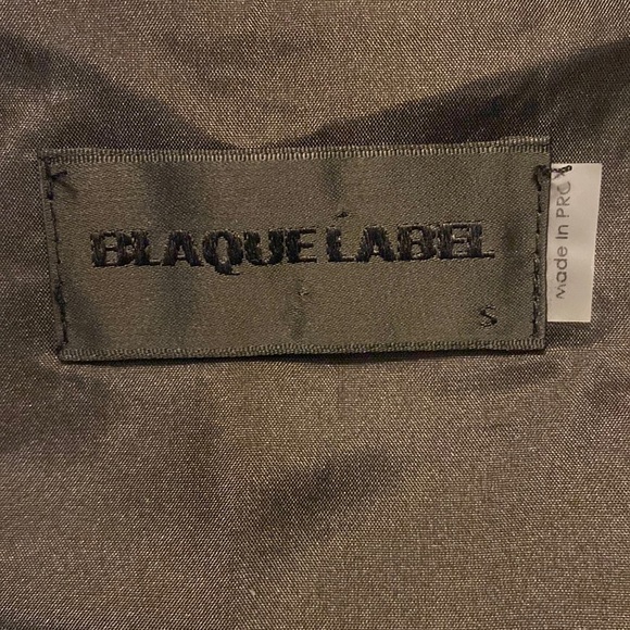 𝅺BLAQUE LABEL - black deep v sleeveless mini dress  with pockets. Size small - Picture 6 of 11